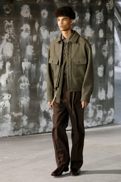 Look 11